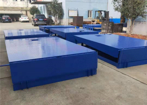 Truck Hydraulic Loading Dock Levelers 8 Ton With Hinged 400mm Dock Lip